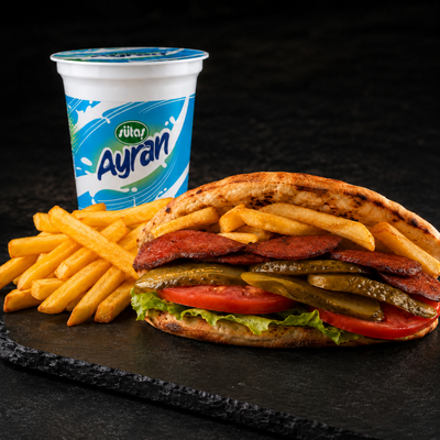 Yarım Ekmek Arası Izgara Sucuk